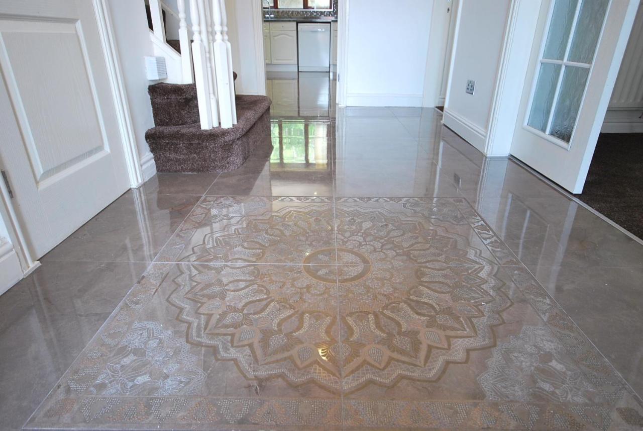 Entire And Exclusive Four Bed Detached VillaLostock エクステリア 写真